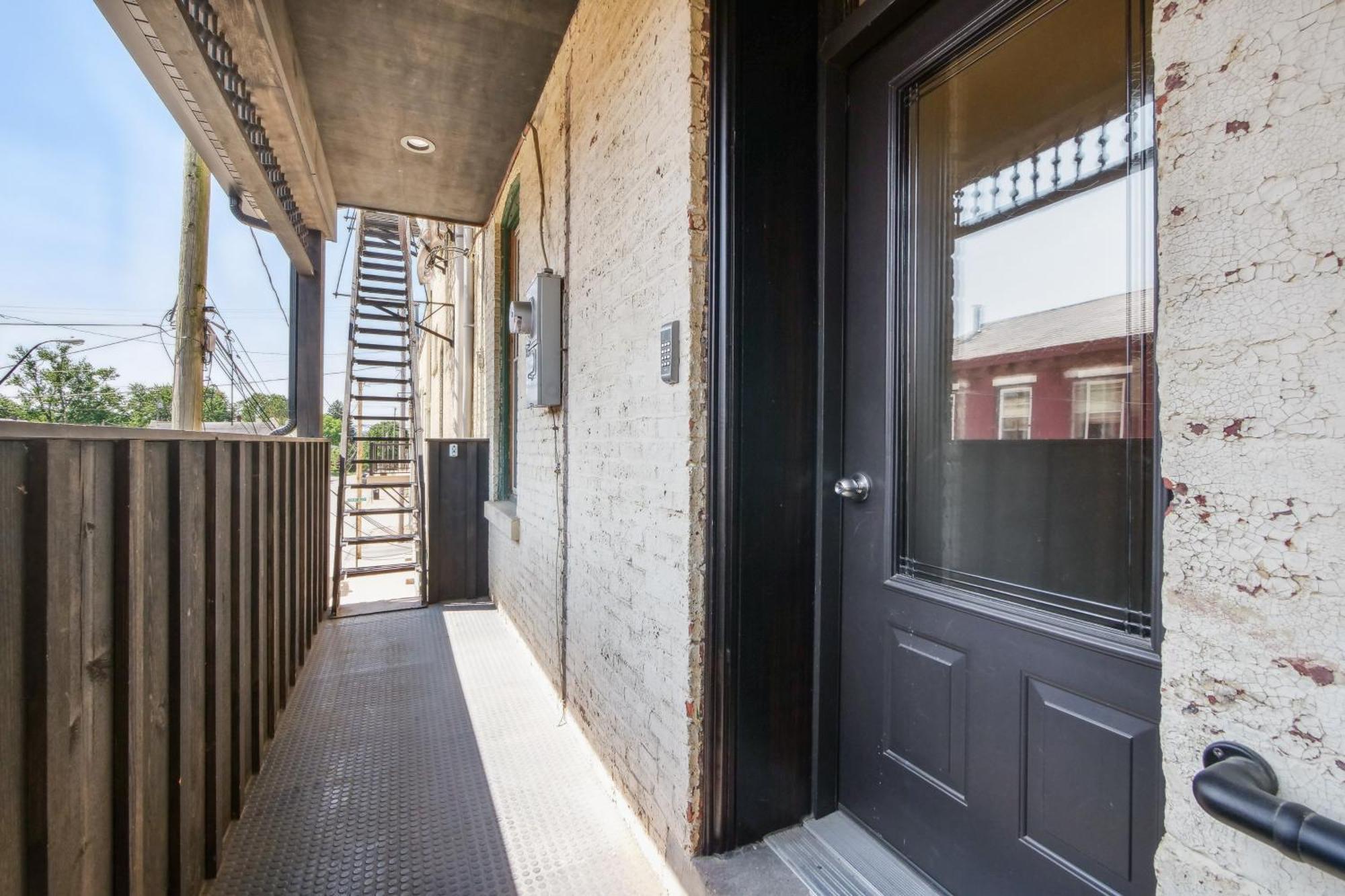 Sleek Millersburg Apartment In Downtown! Exterior photo